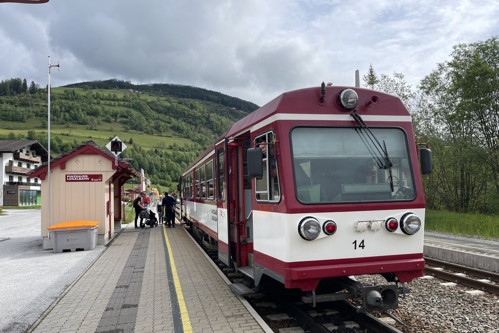 Der Bahnhof Niedernsill war die vergangenen Monate Endpunkt für die Pinzgaubahn. Ab 17. Juni fährt der Zug wieder durchgängig von Zell am See nach Mittersill.